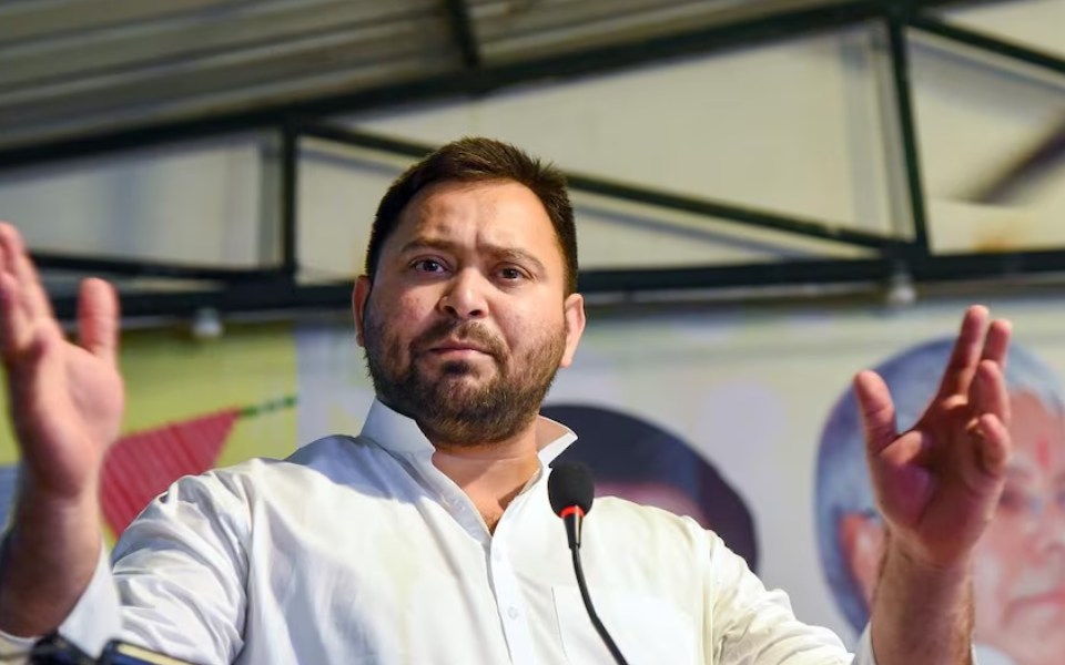 Tejashwi escapes unhurt as his convoy hit by truck in Bihar, 3 security personnel injured